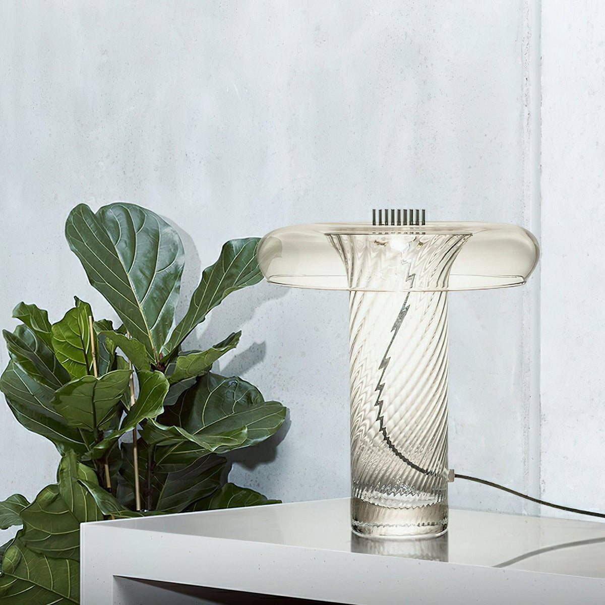 helix-glass-table-lamp