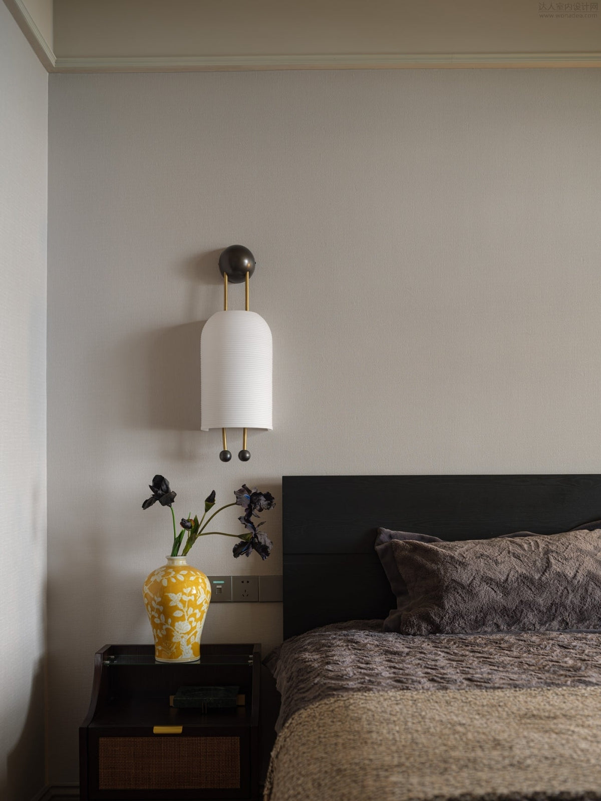 lantern-glass-sconce