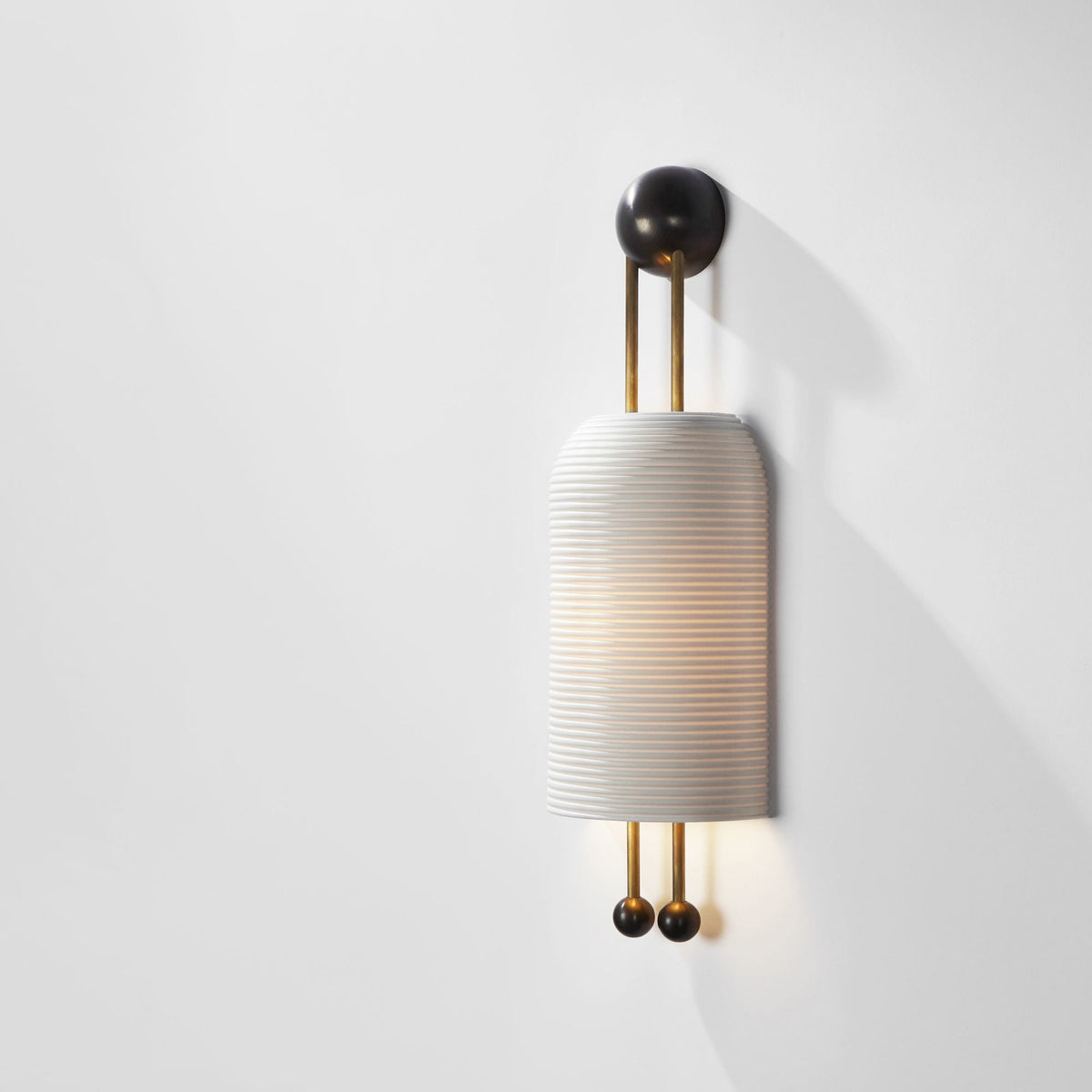 lantern-glass-sconce