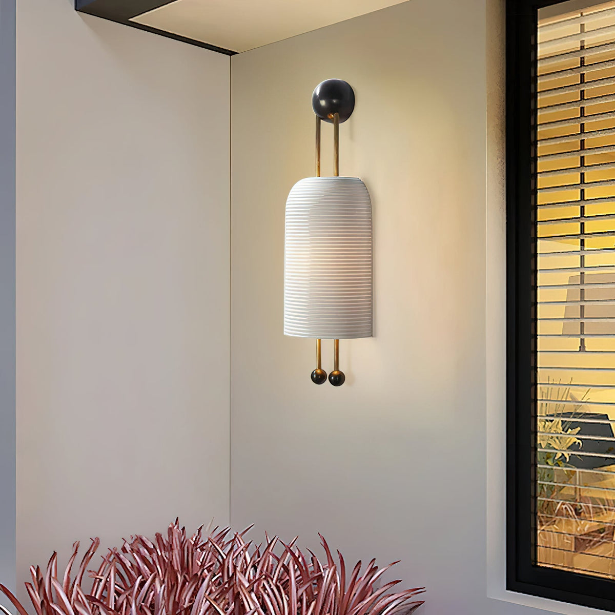 lantern-glass-sconce