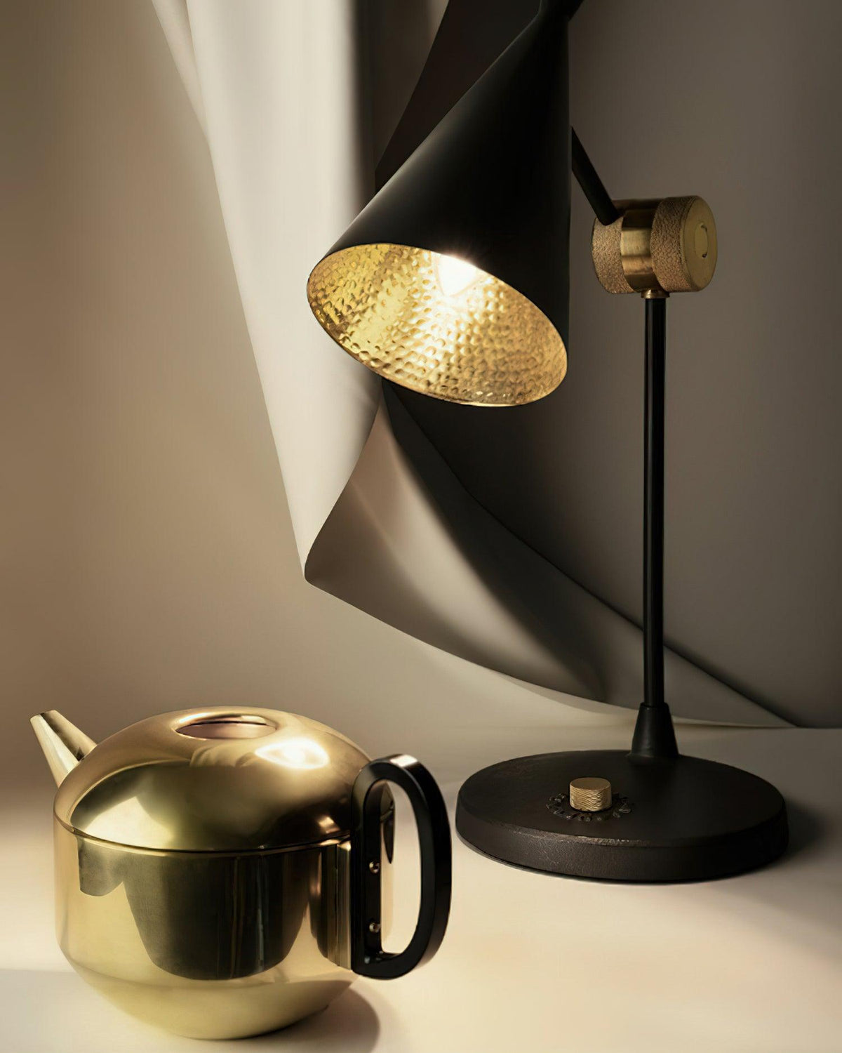 light-poetry-table-lamp