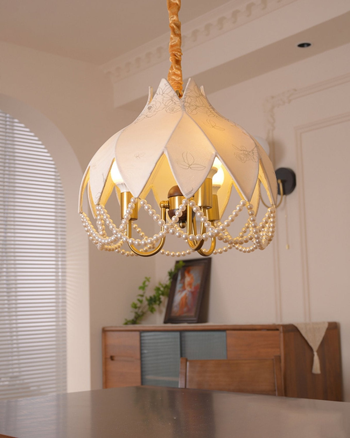 Lily Pearl Pendant Lamp