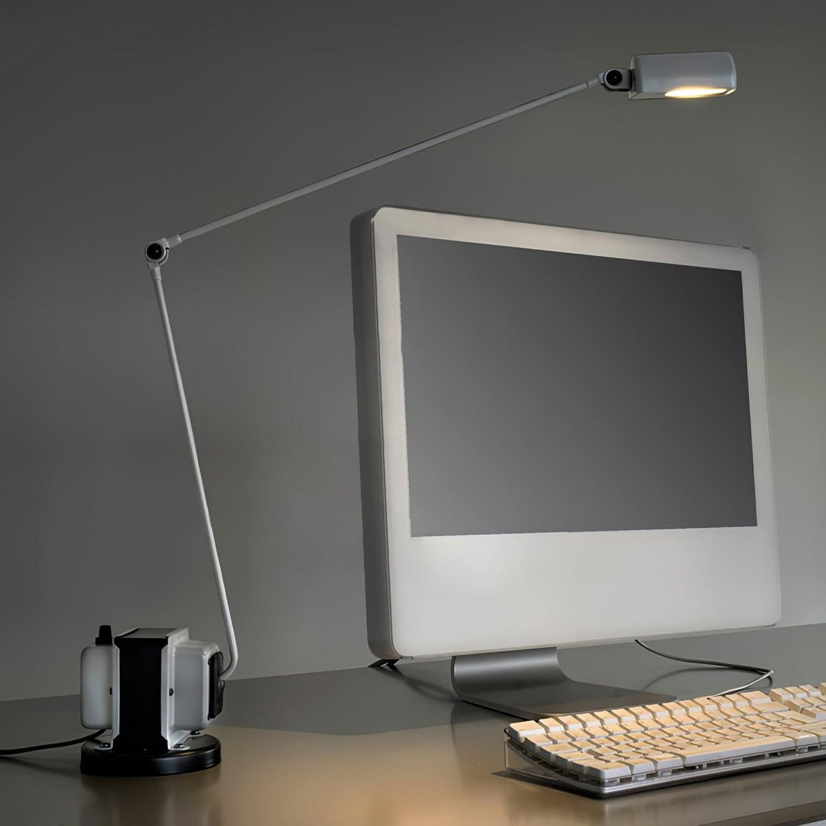 apex-flex-table-lamp