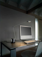 apex-flex-table-lamp