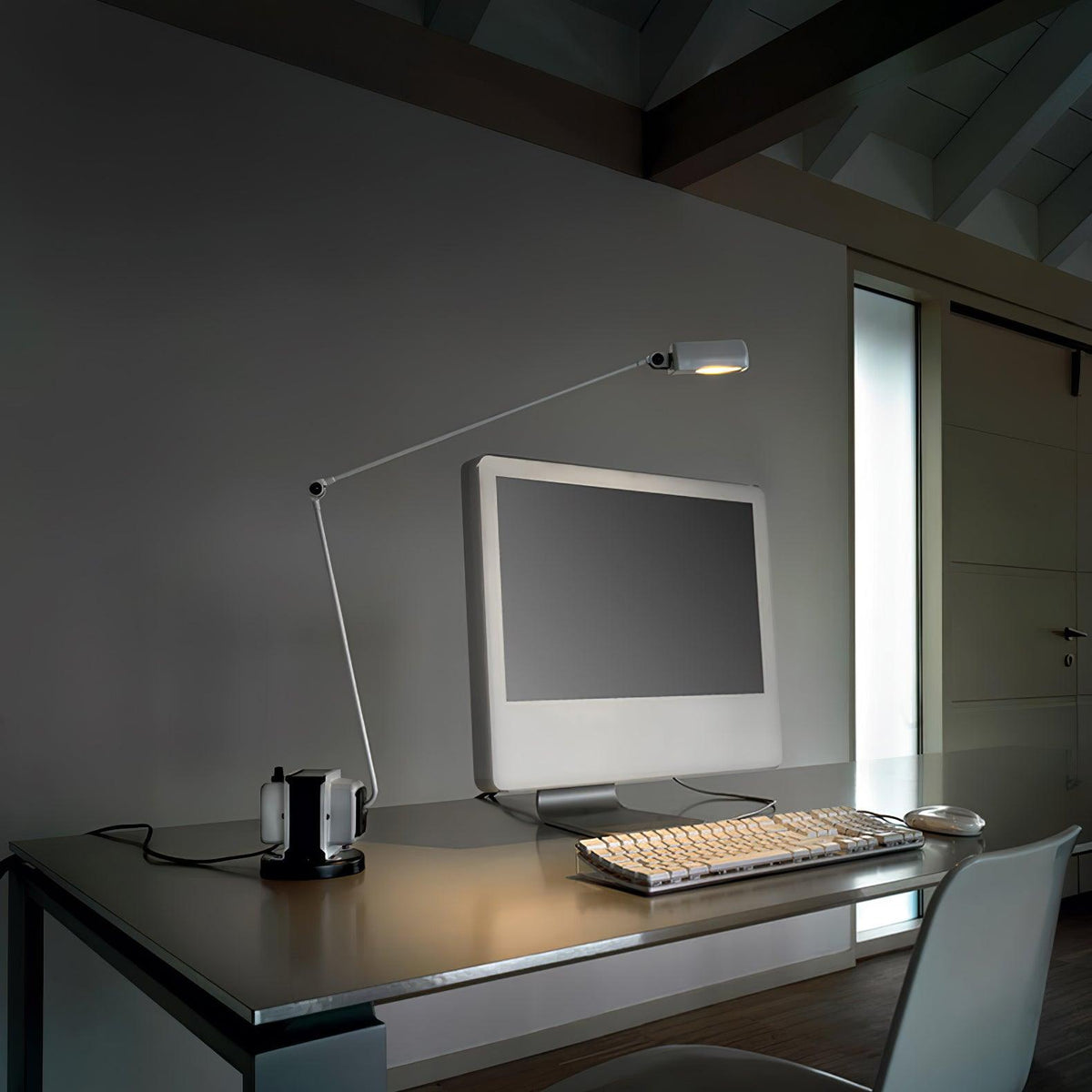apex-flex-table-lamp