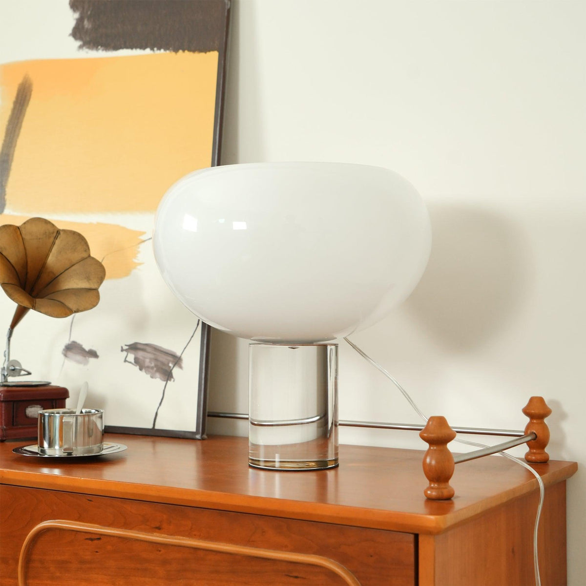 lunar-glow-table-lamp