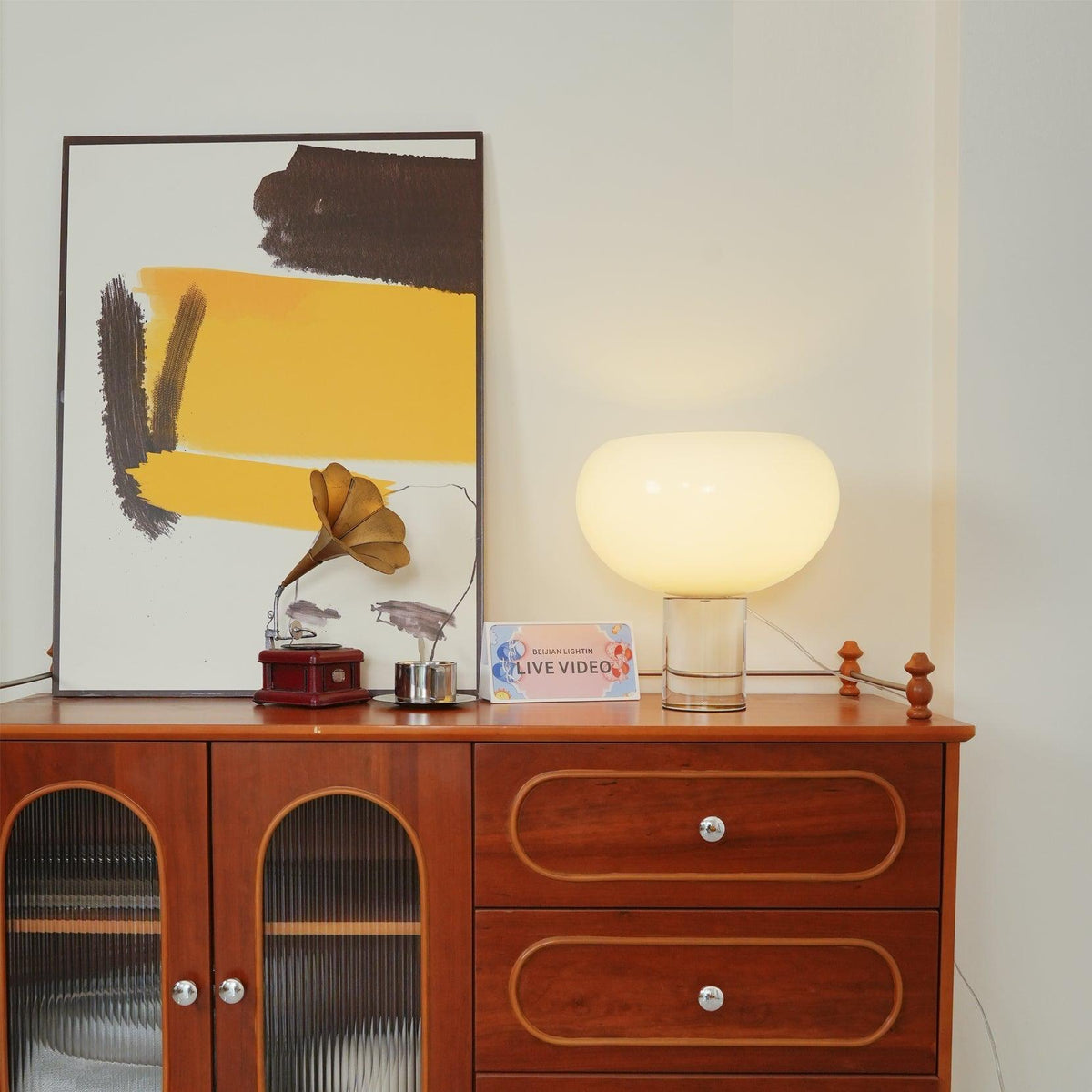 lunar-glow-table-lamp