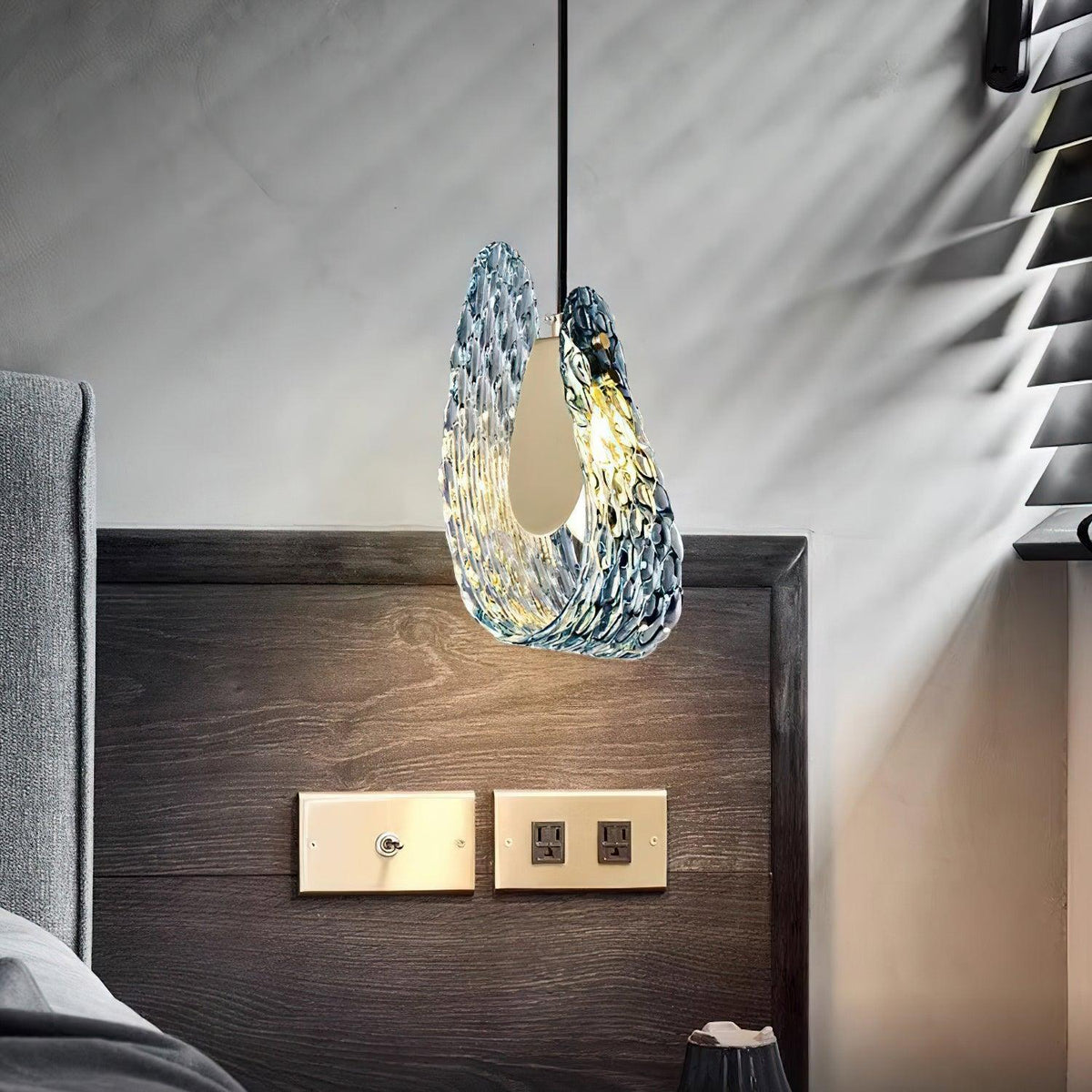 mocenigo-azure-pendant-light