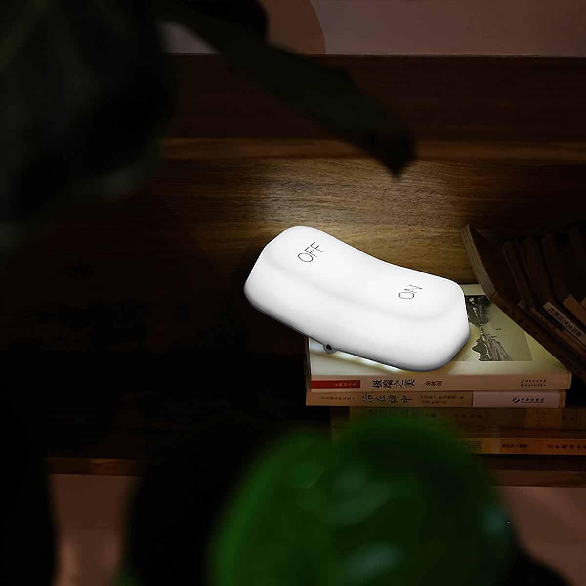 on-off-gravity-senaor-night-lamp