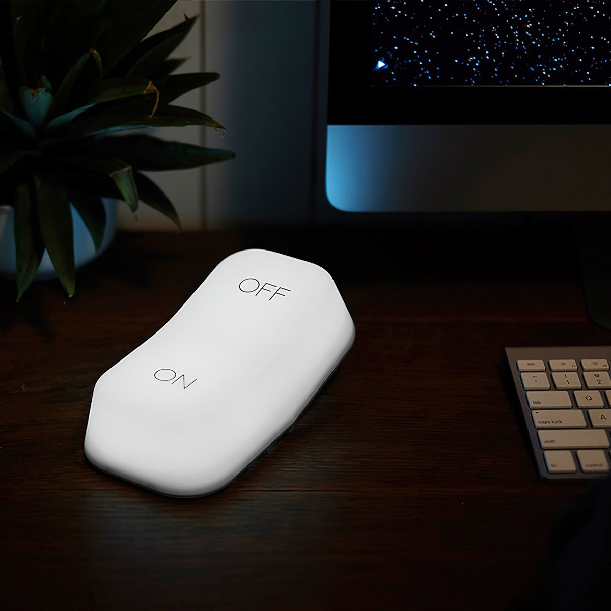 on-off-gravity-senaor-night-lamp