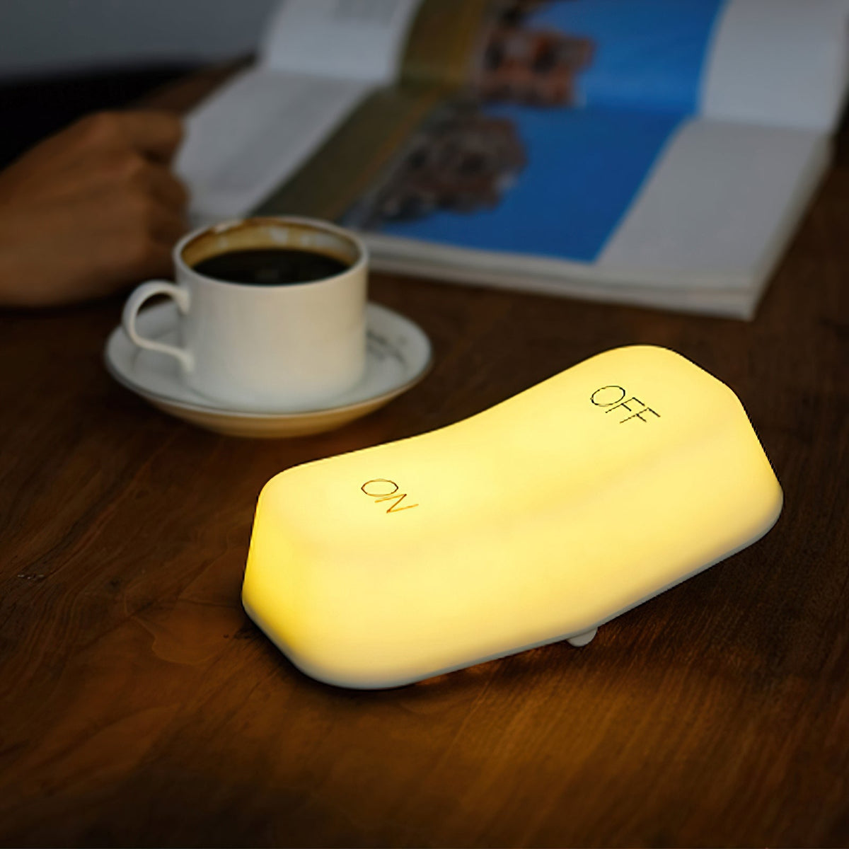 on-off-gravity-senaor-night-lamp