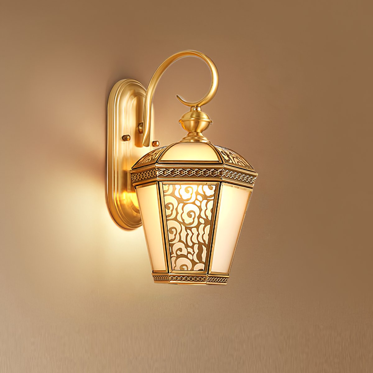 Palace Pattern Brass Wall Sconce Luxury Outdoor Lighting