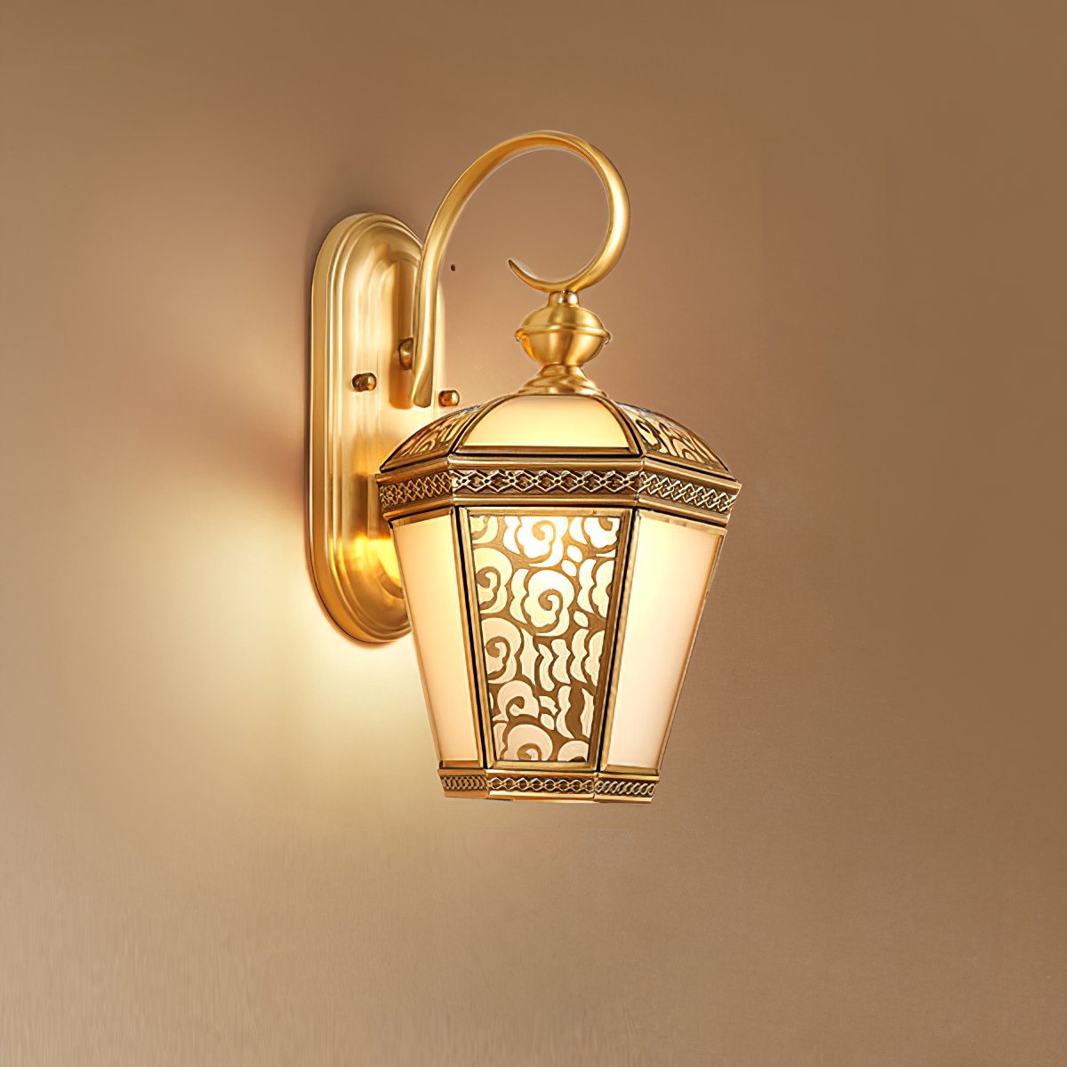 Palace Pattern Brass Wall Sconce Luxury Outdoor Lighting