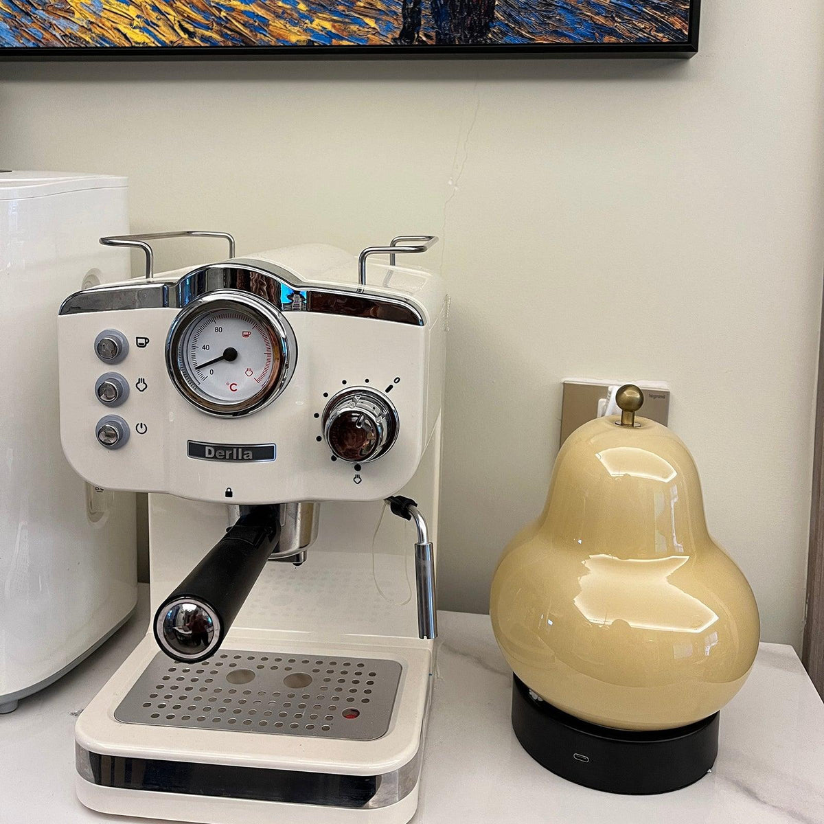 Pear Built In Battery Table Lamp