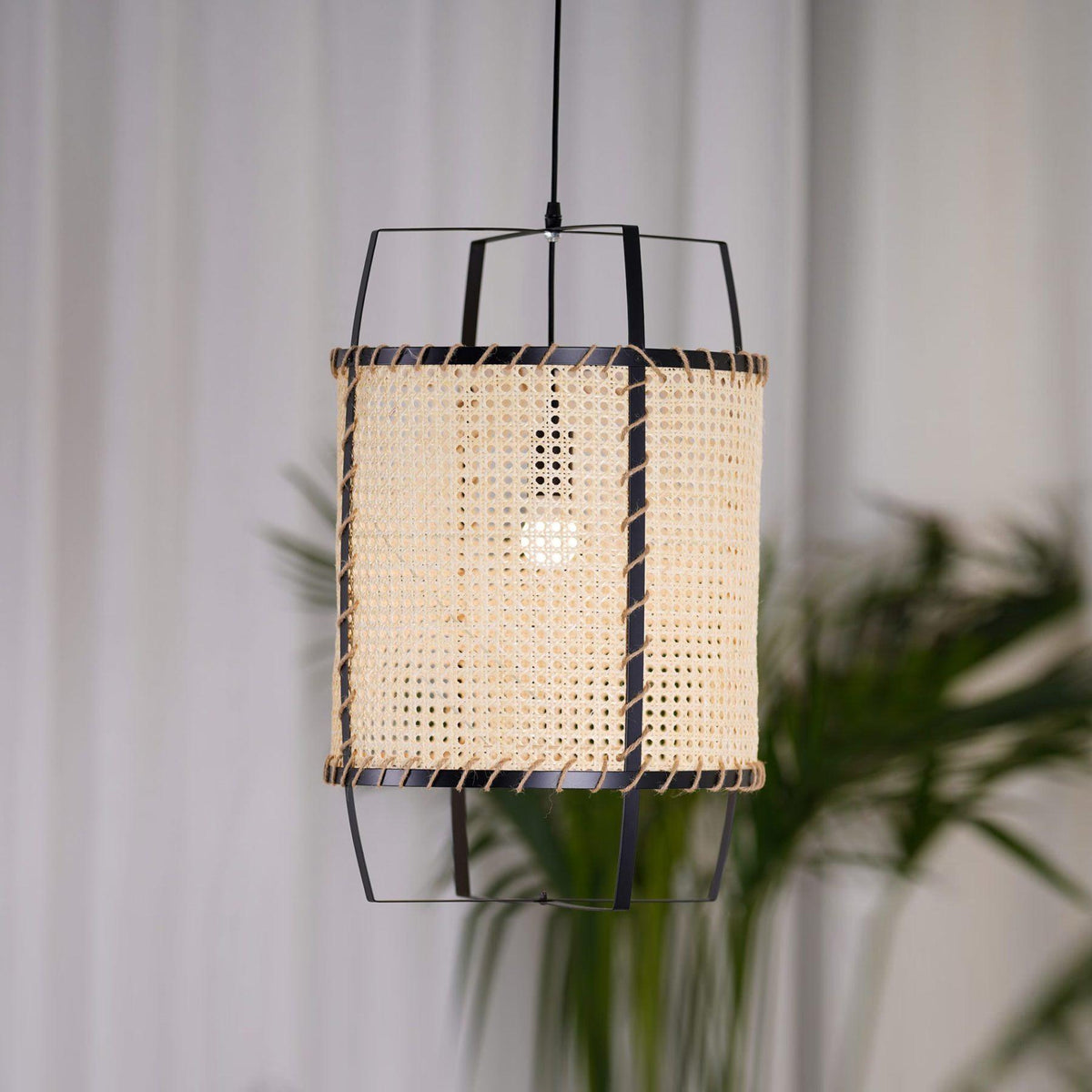 rattan-cane-pendant-light