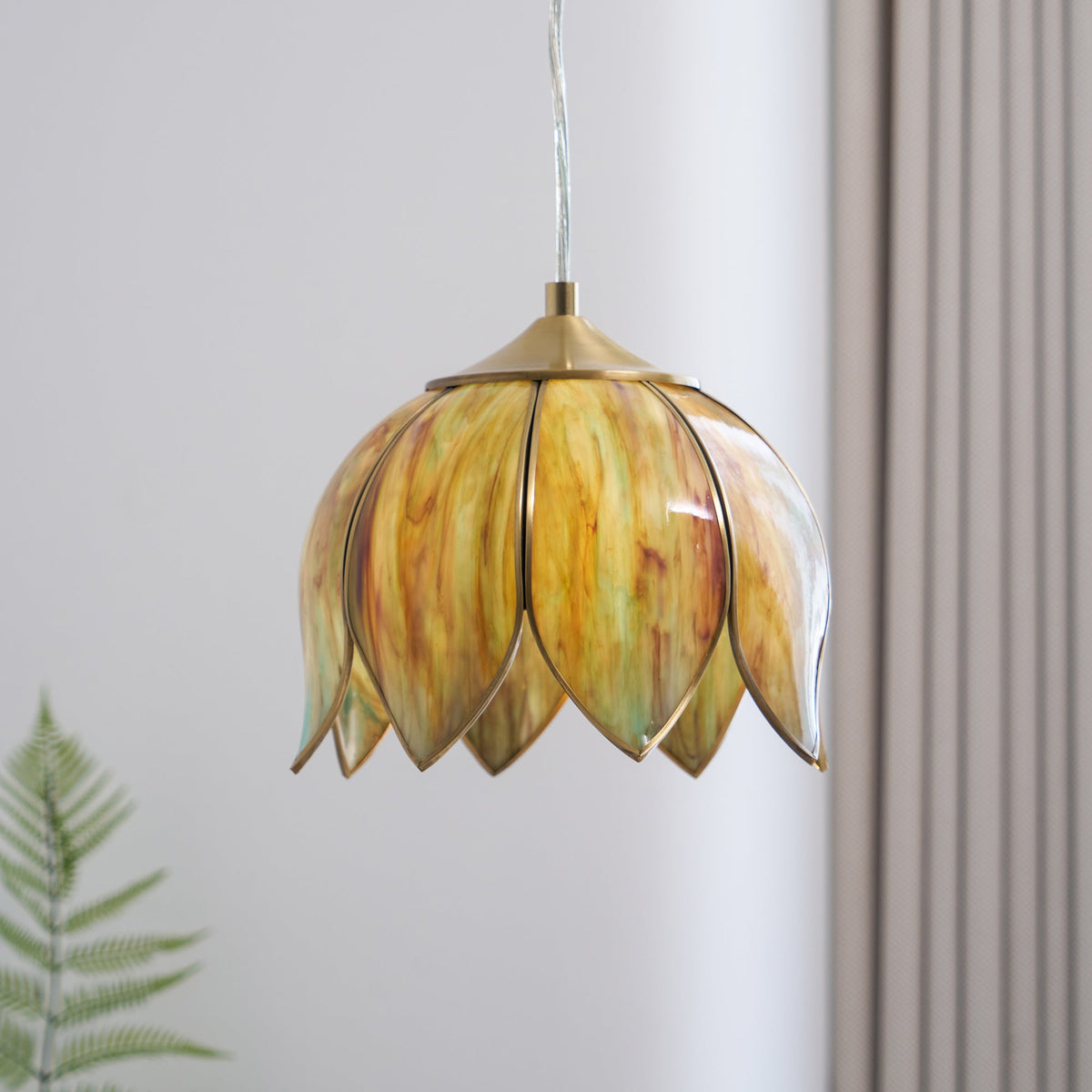 retro-lotus-pendant-lamp