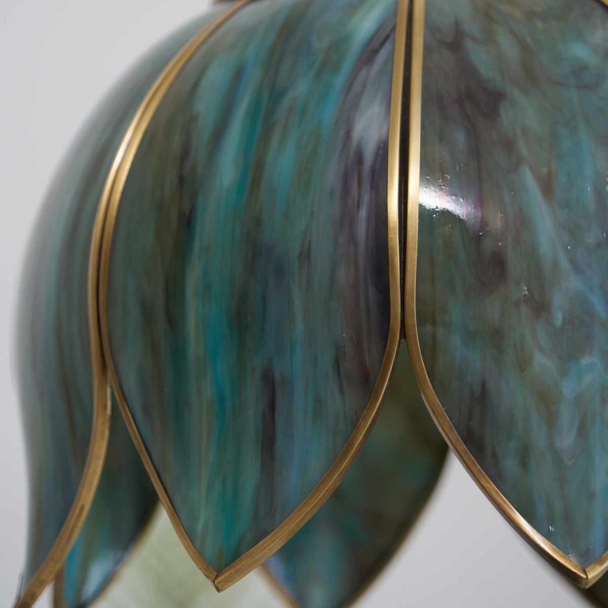 retro-lotus-pendant-lamp