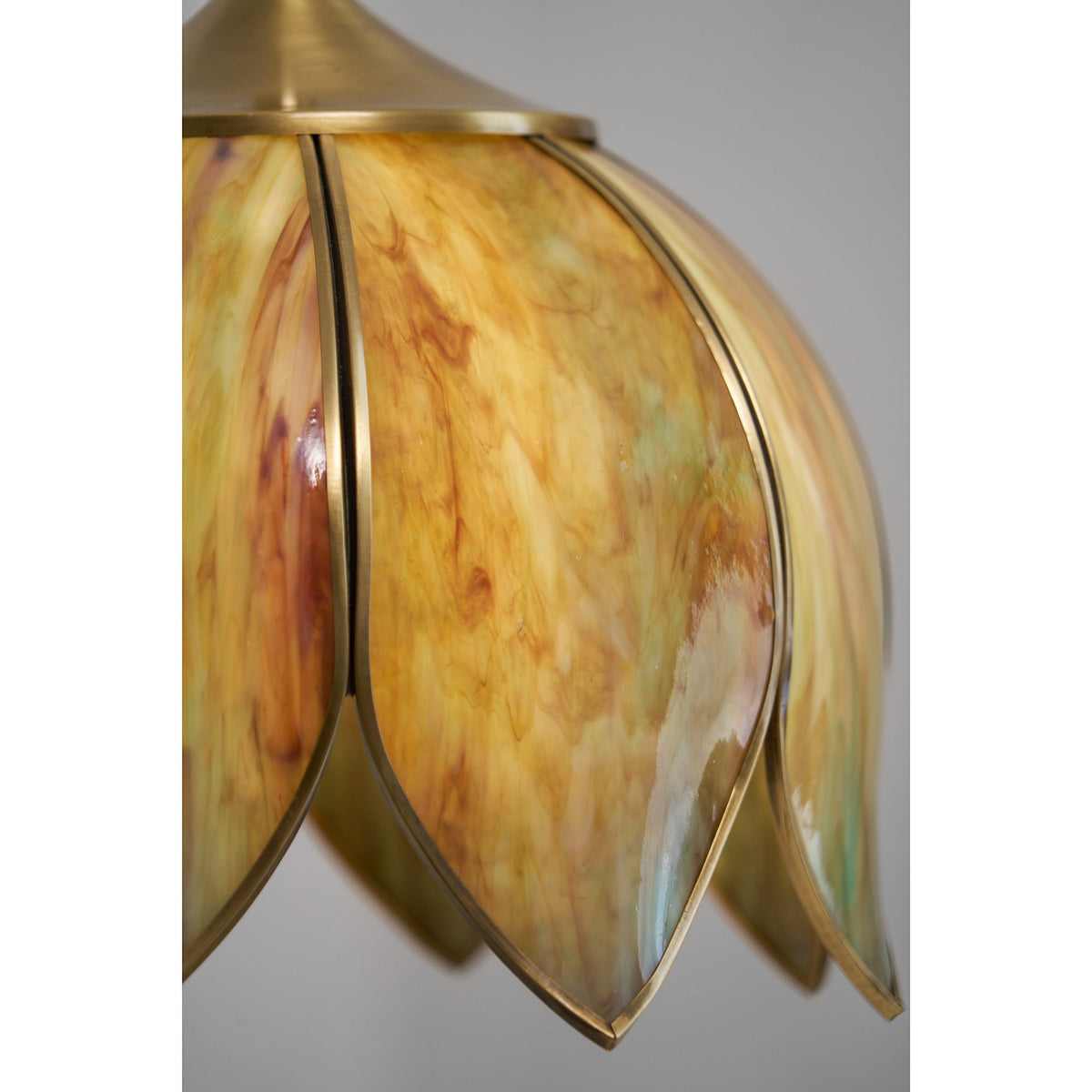 retro-lotus-pendant-lamp