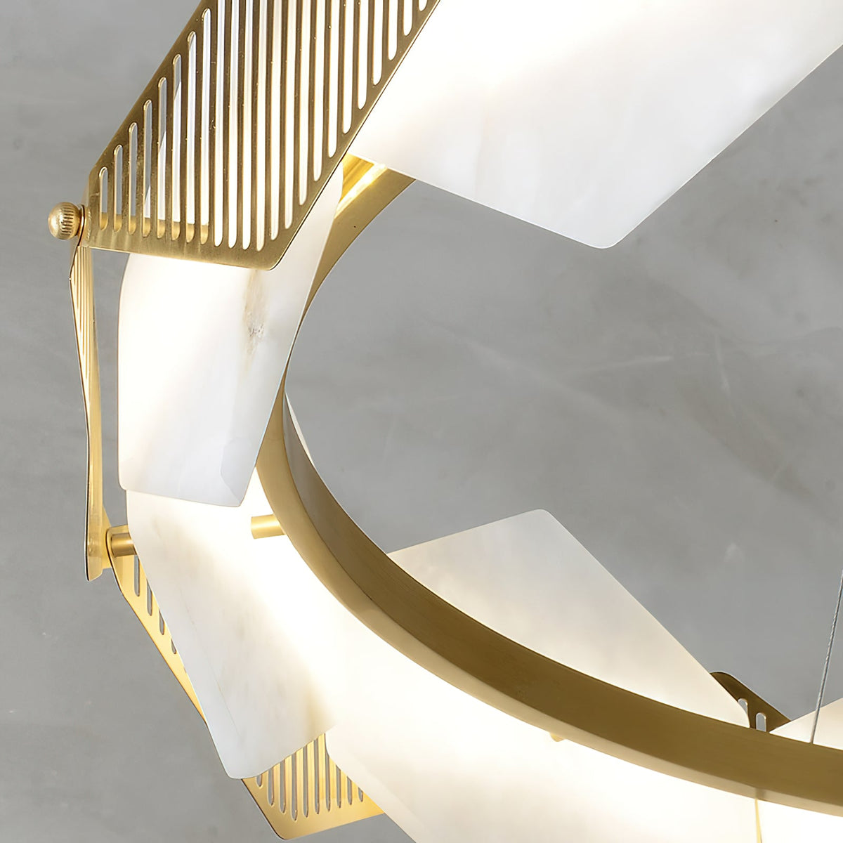 rote-led-chandelier