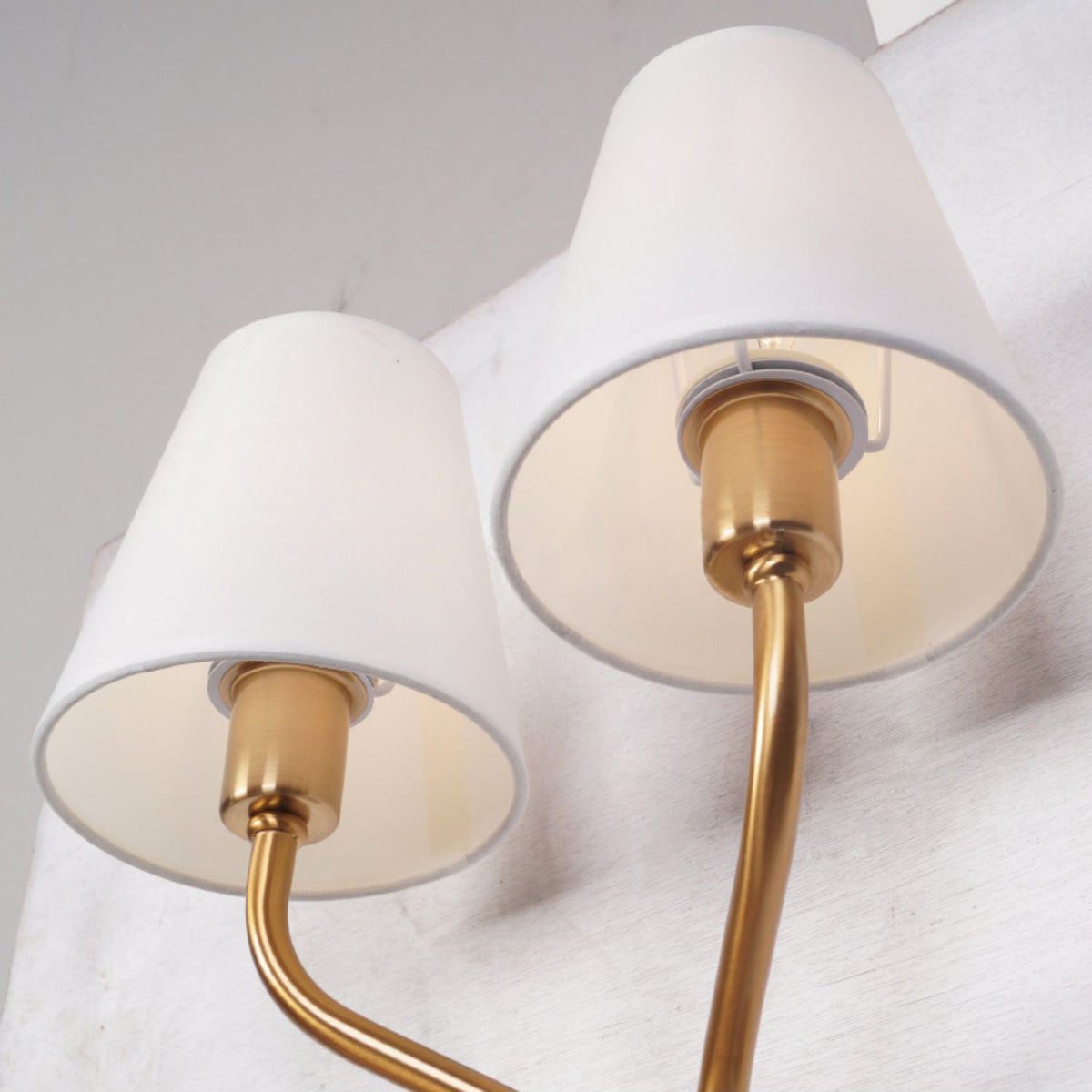 safavieh-ezra-wall-lamp