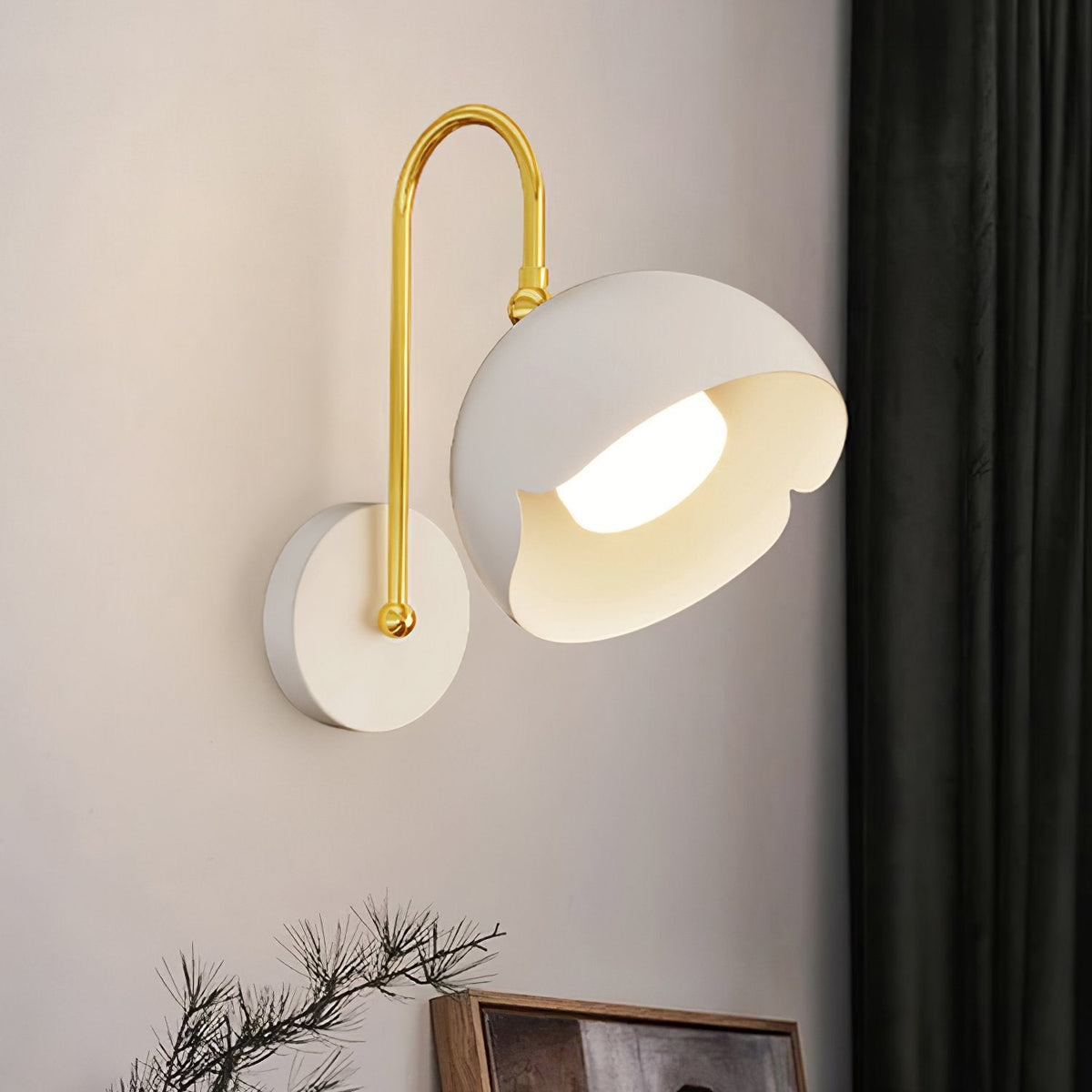 Saluda Wall Lamp