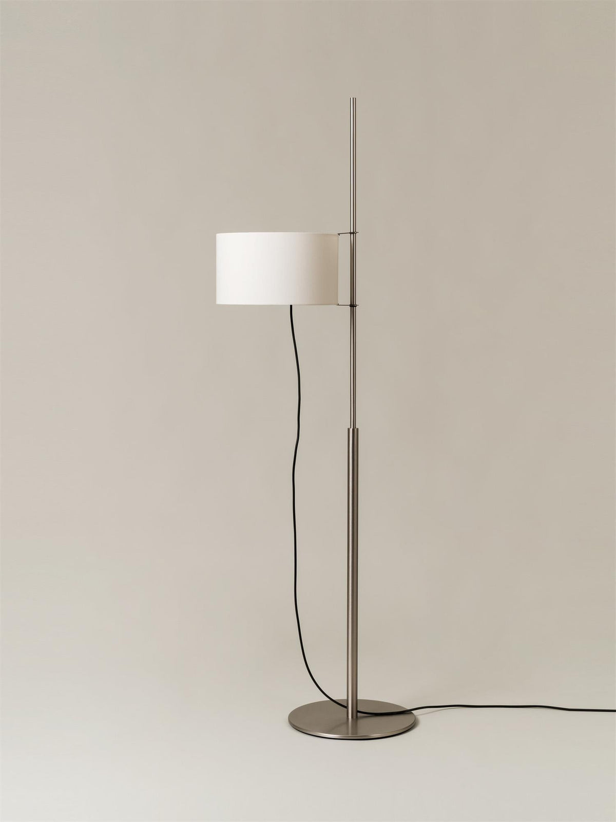 santa-cole-floor-lamp