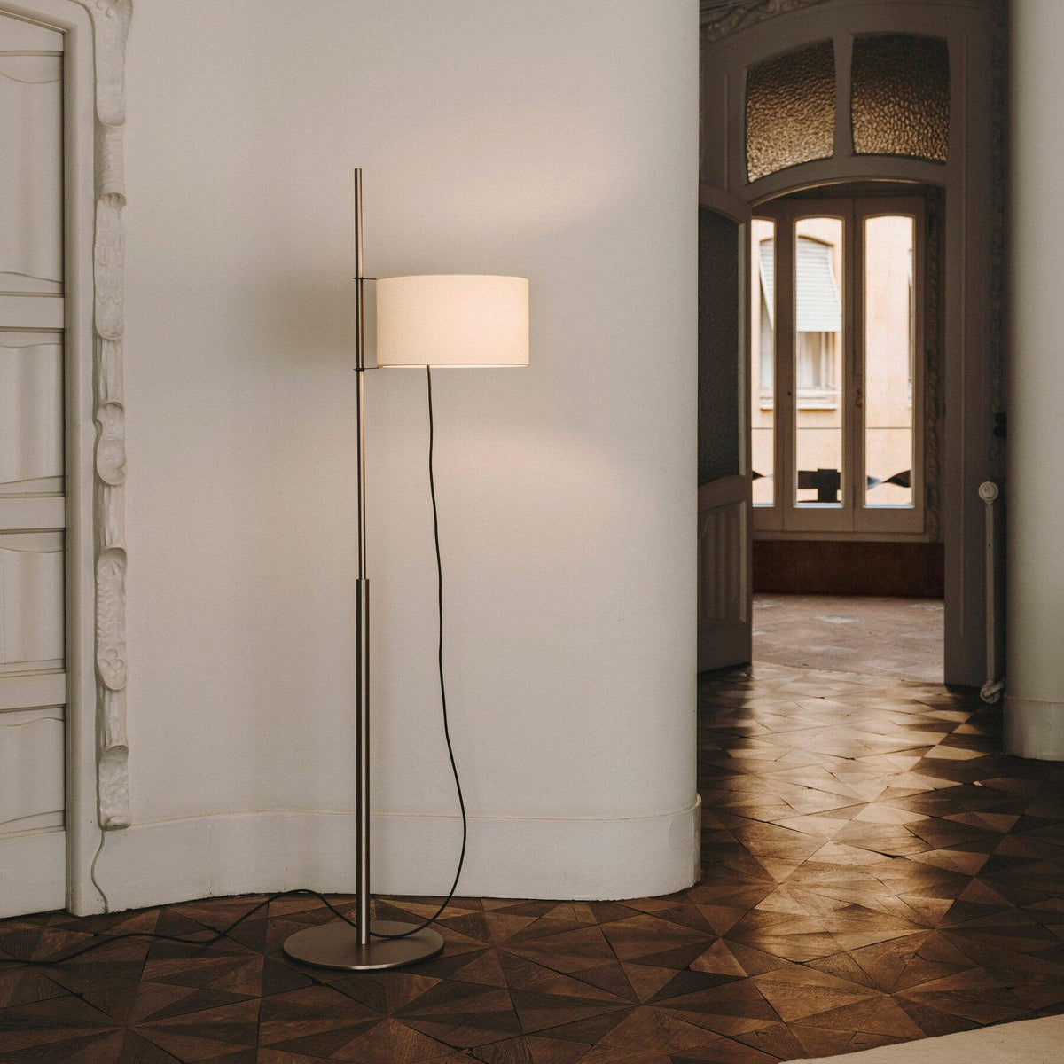 santa-cole-floor-lamp