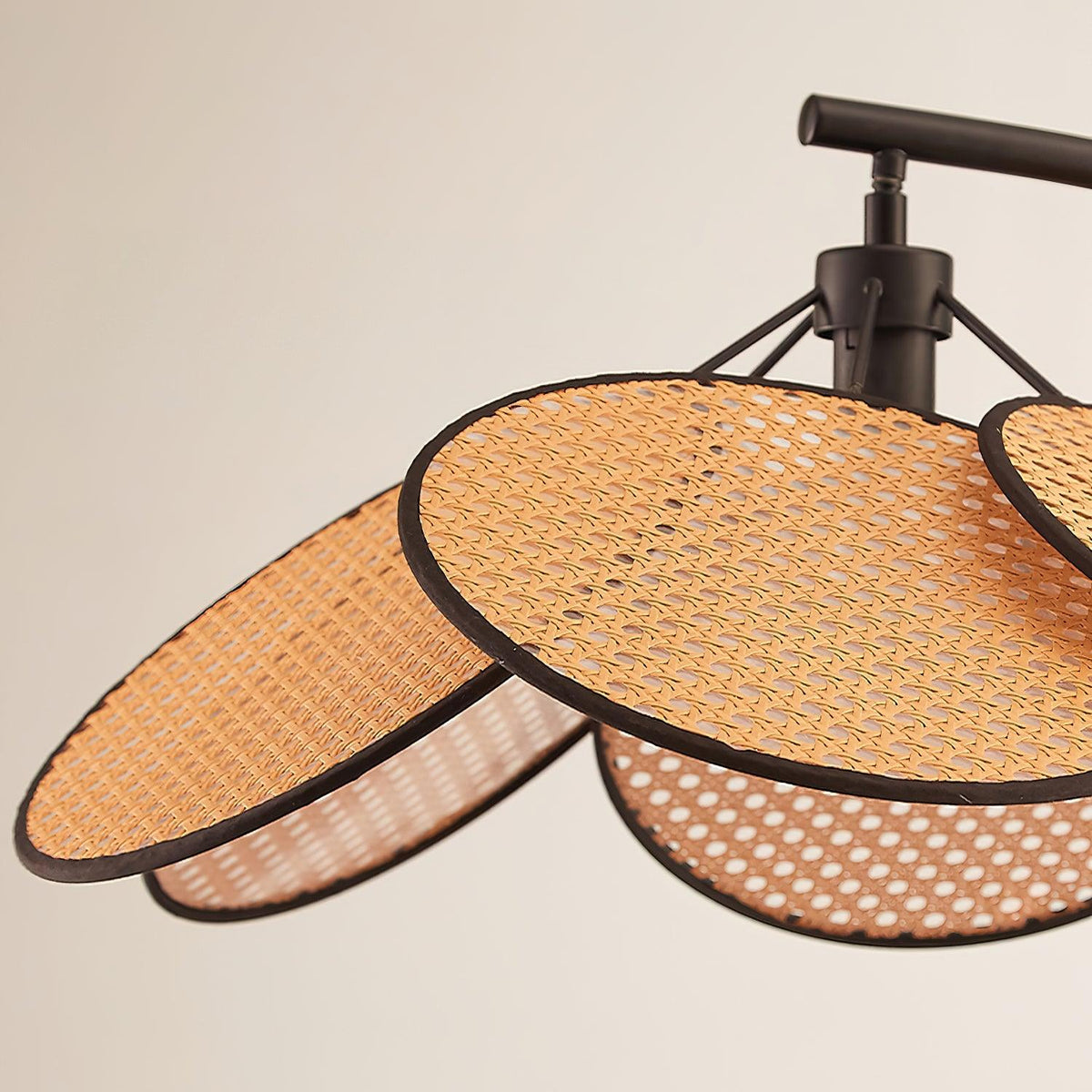 screen-cannage-floor-lamp