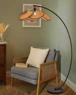 screen-cannage-floor-lamp