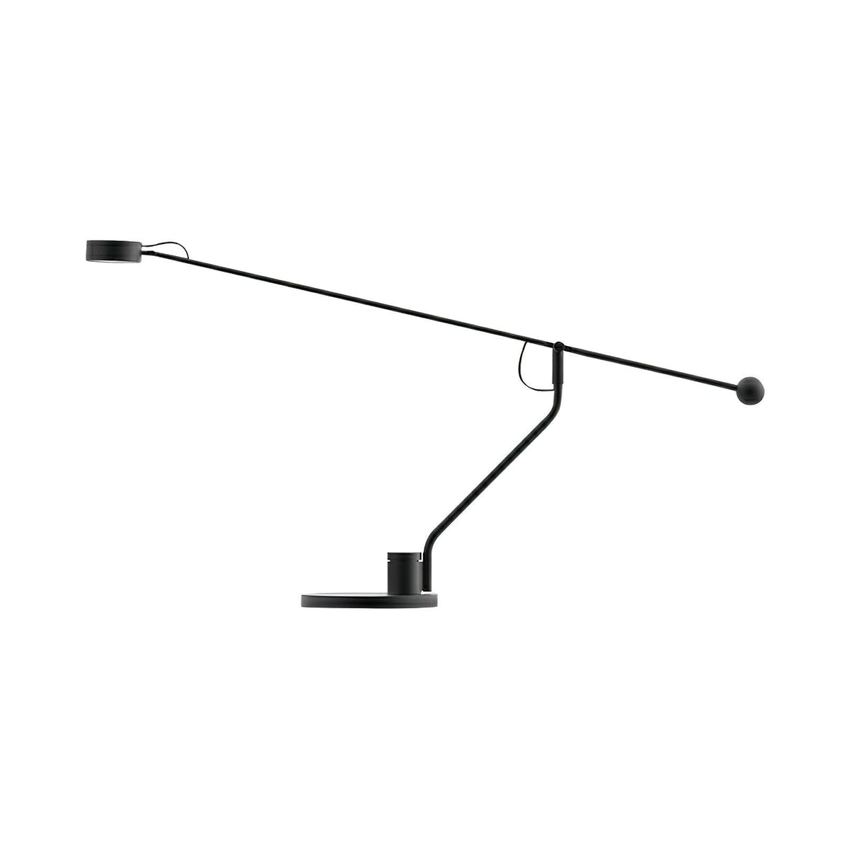 shadow-pole-table-lamp