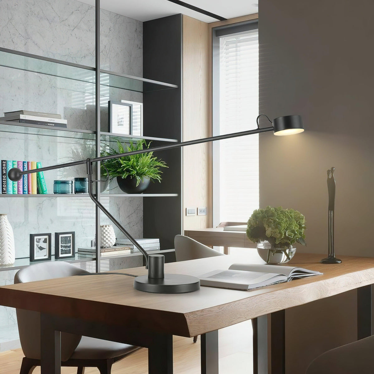 shadow-pole-table-lamp