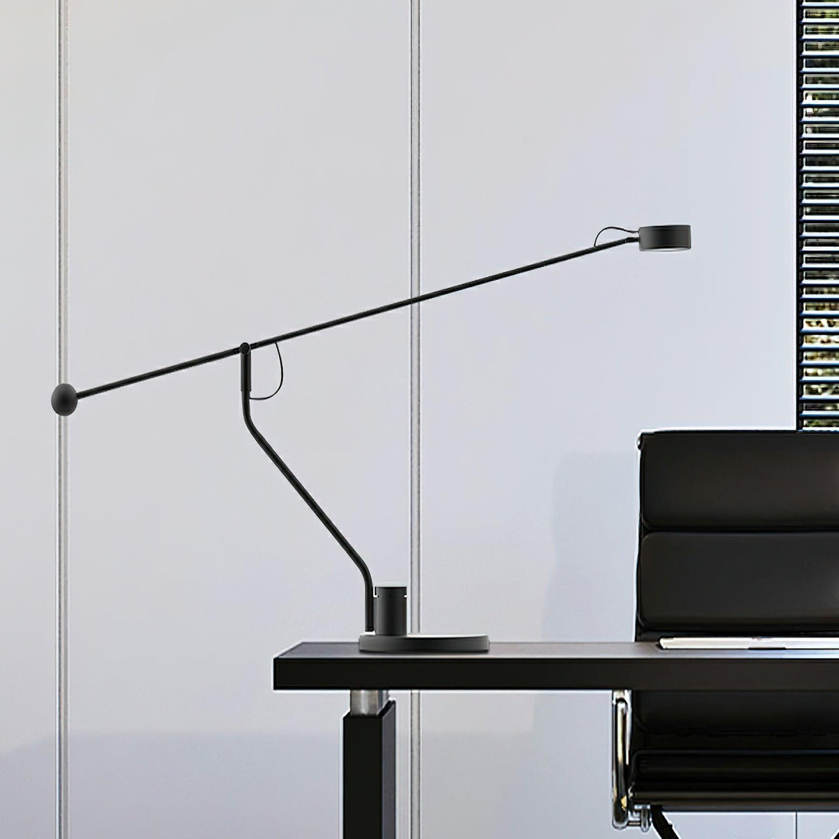shadow-pole-table-lamp