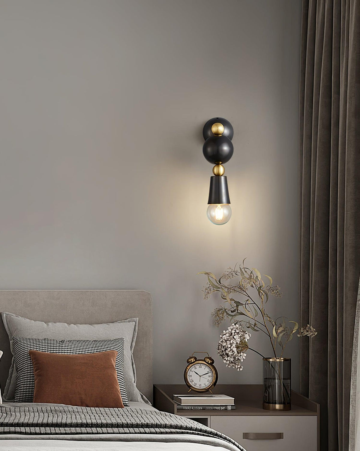 spindle-wall-lamp