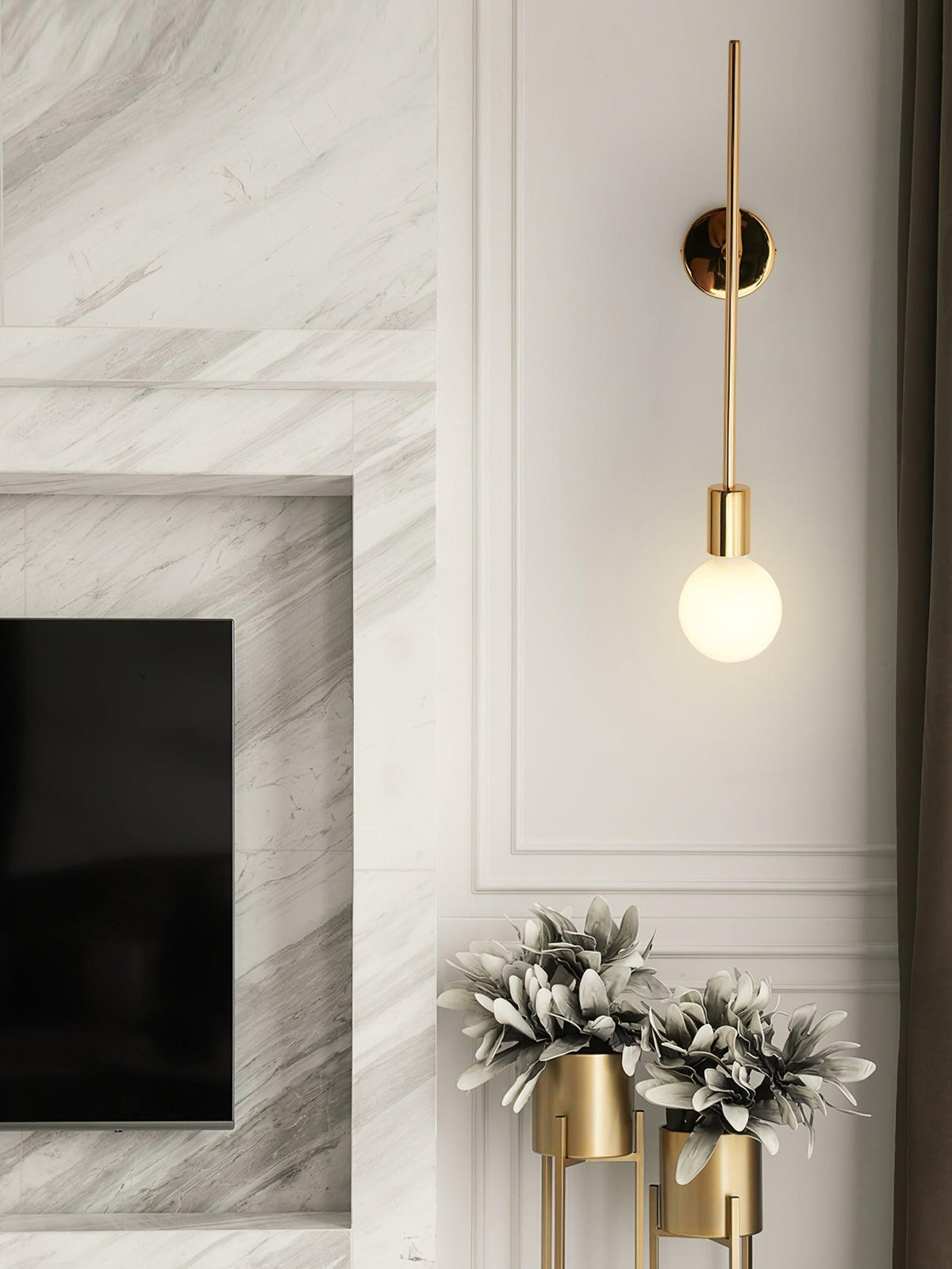 step-kick-wall-lamp