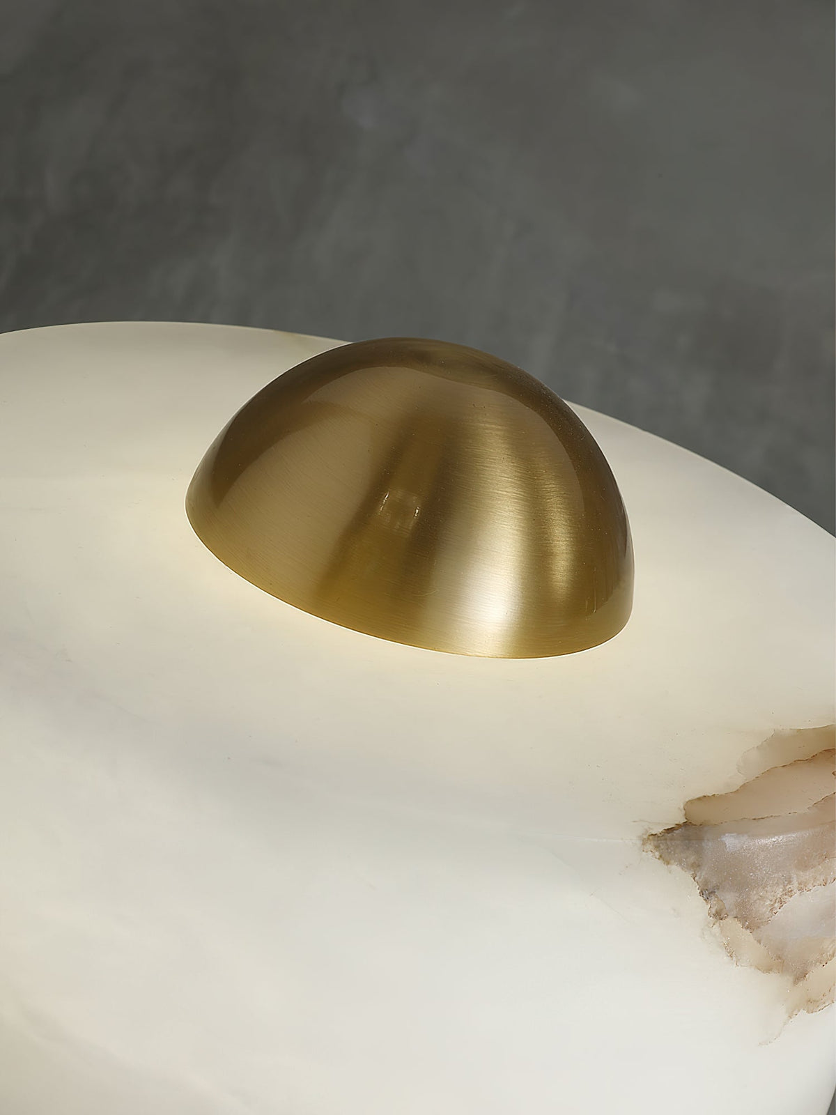 stone-alabaster-table-light