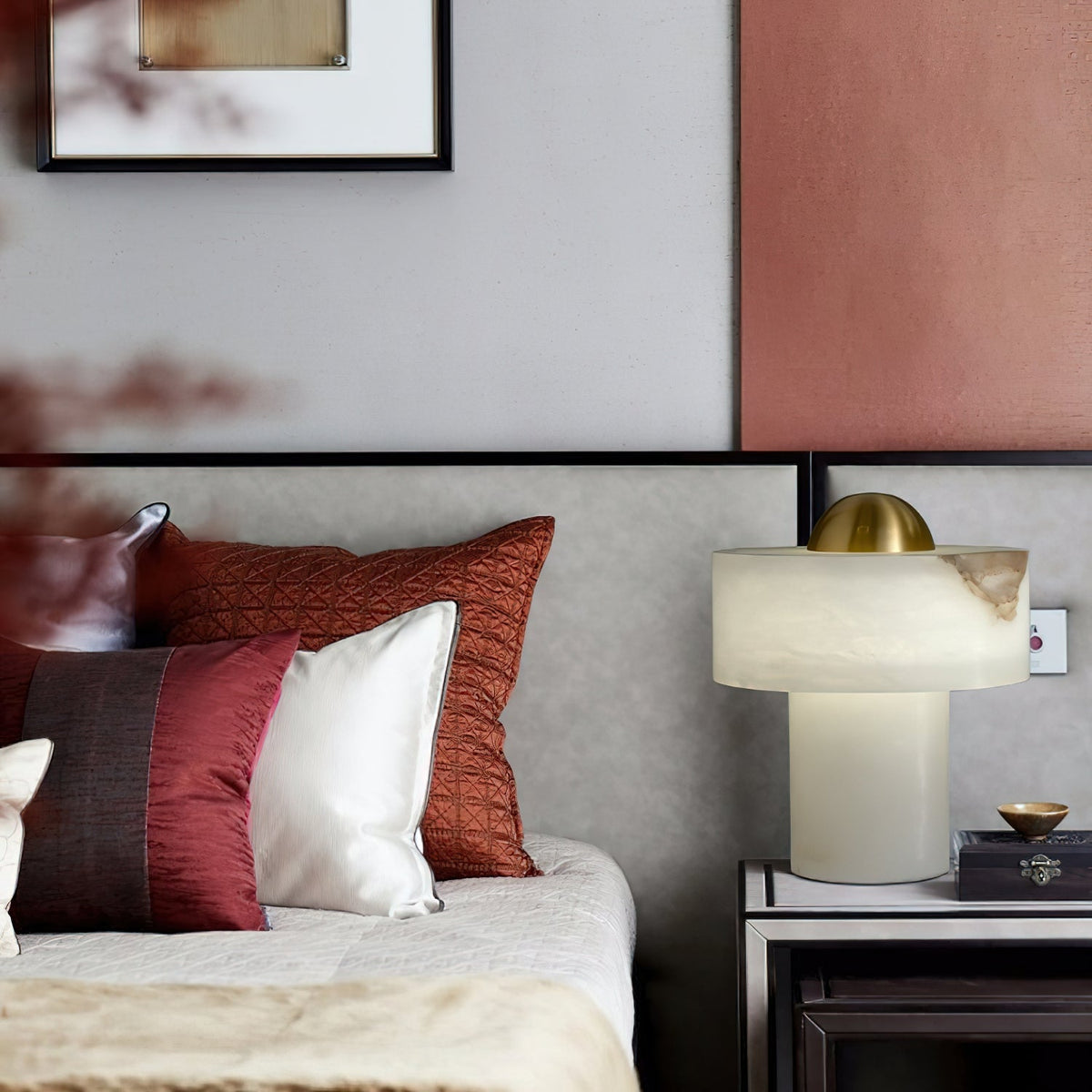 stone-alabaster-table-light