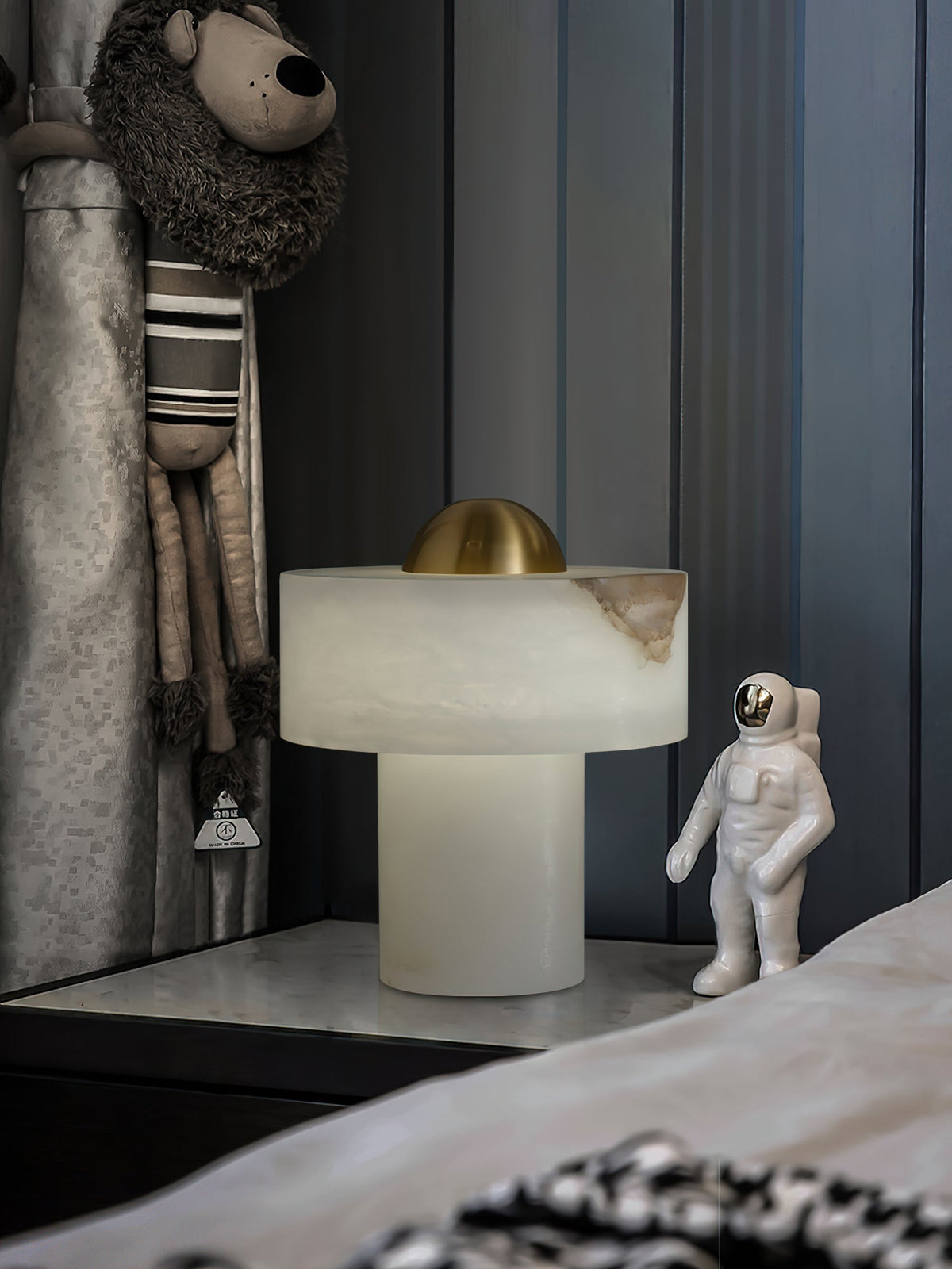 stone-alabaster-table-light