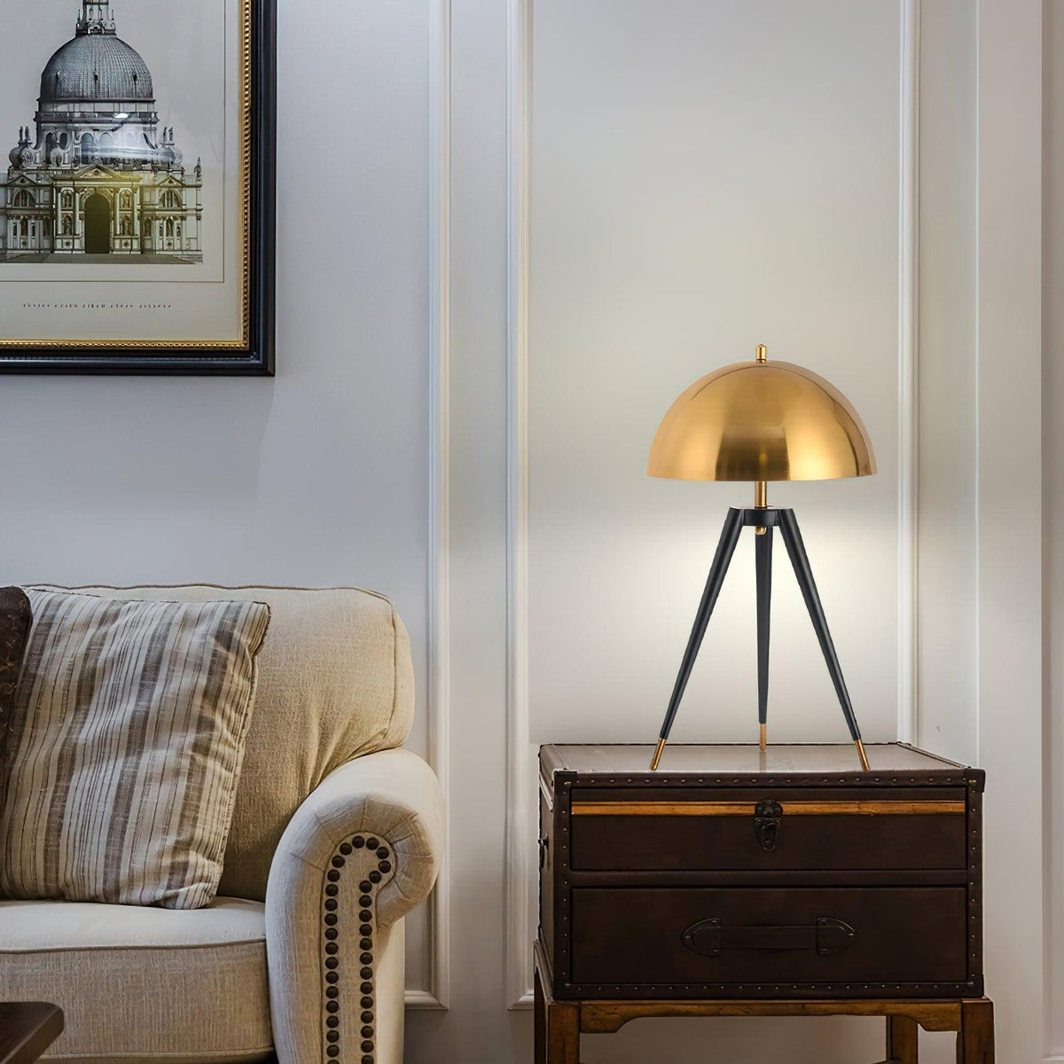 three-legged-gold-gong-table-lamp