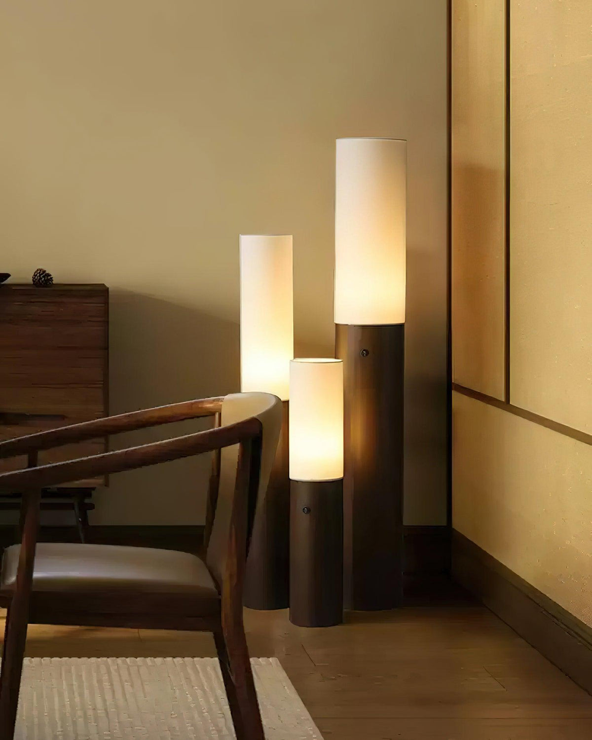 timber-column-floor-lamp