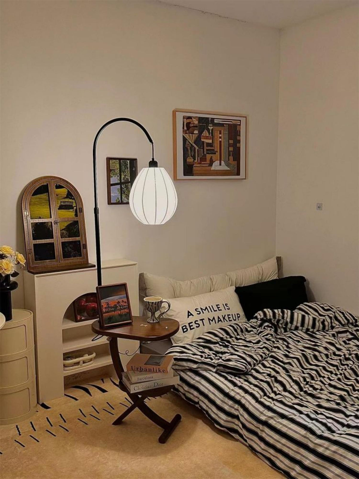 vintage-magazine-floor-lamp
