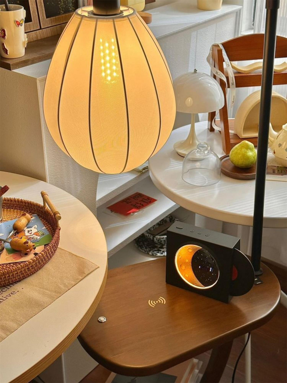 vintage-magazine-floor-lamp