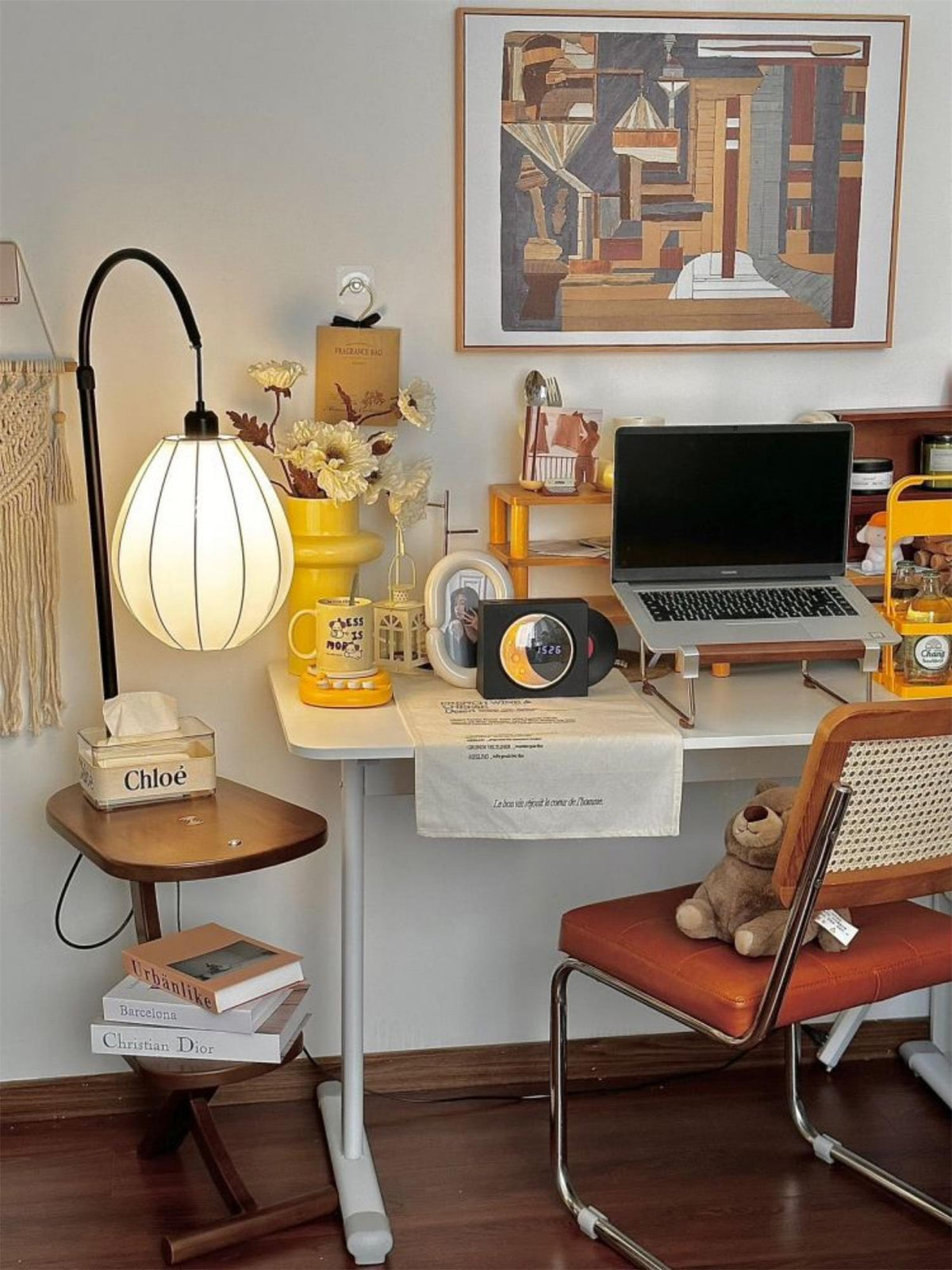 vintage-magazine-floor-lamp