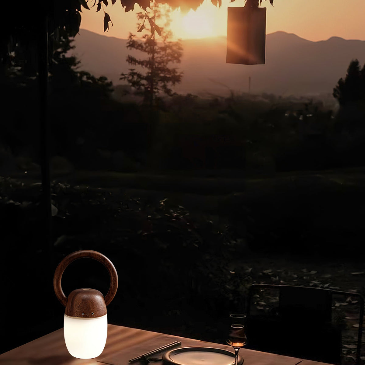 wood-language-table-lamp