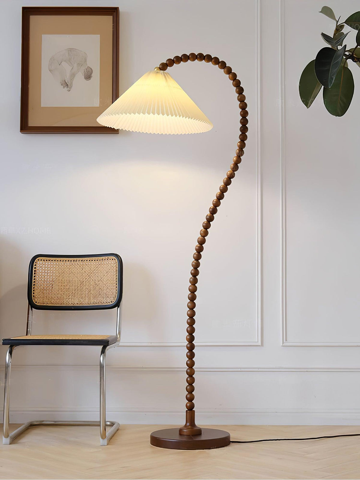 wooden-bead-floor-lamp