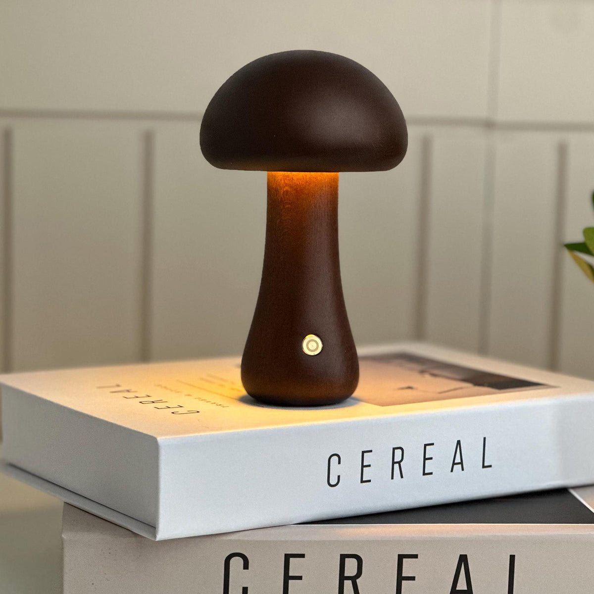 wooden-mushroom-table-lamp