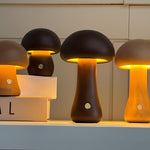 wooden-mushroom-table-lamp