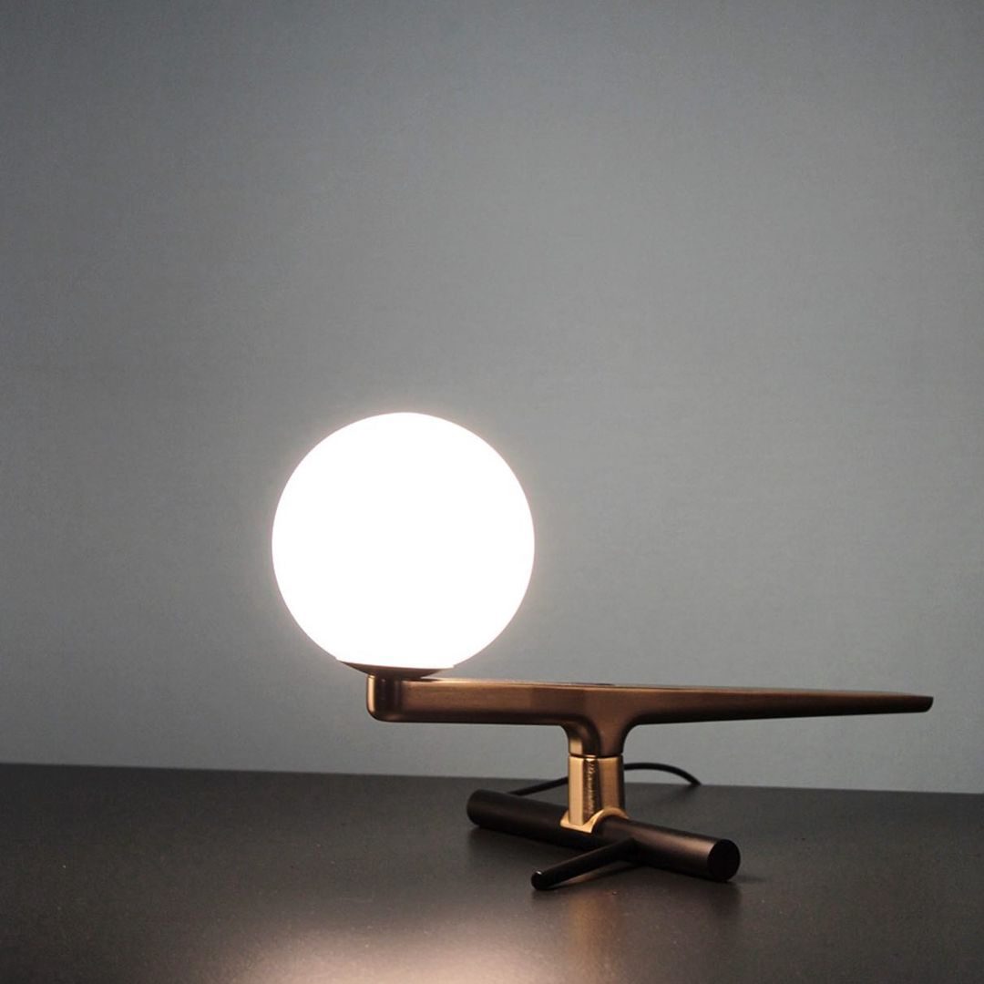 Yanzi Table lamp
