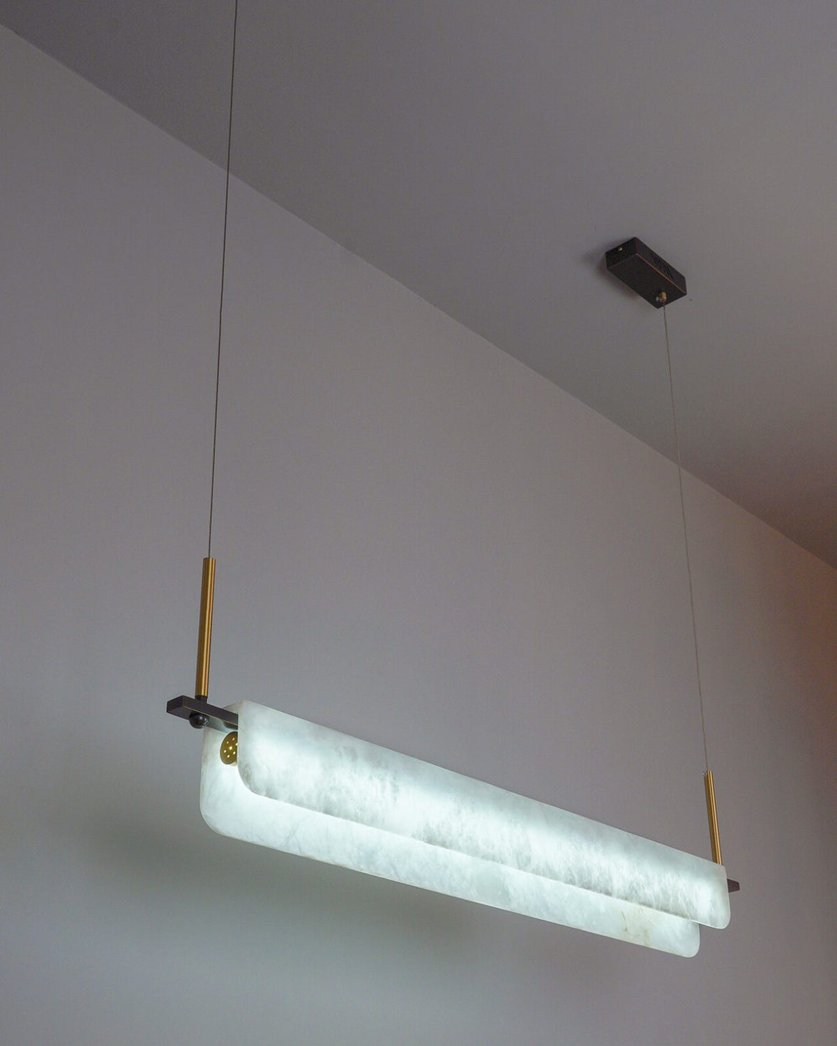 Modern Alabaster LED Pendant Light | Luxury Brass Chandelier for Dining Room & Living Room