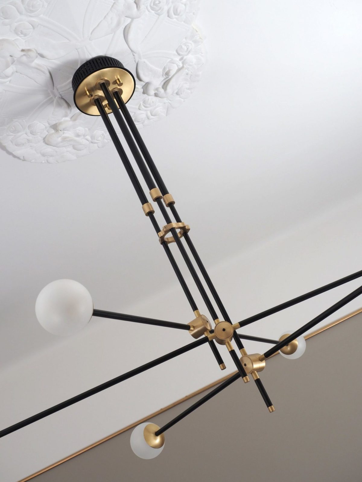 SI Chandelier