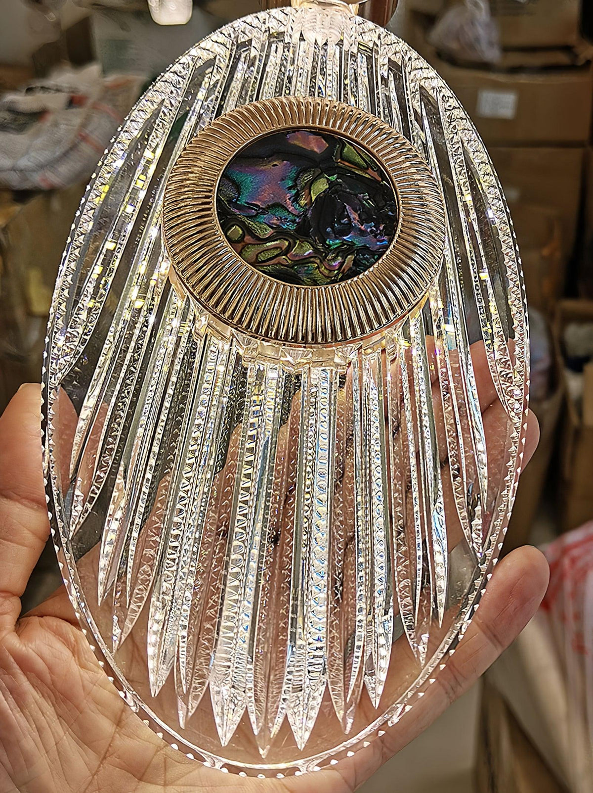 acrylic-necklace-pendant-light